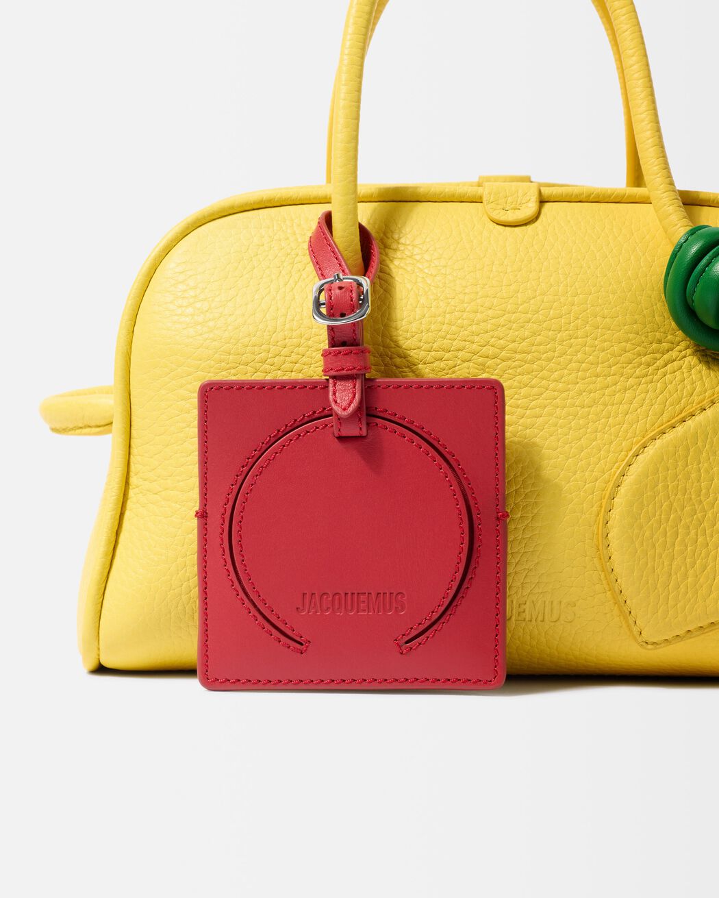 The luggage tag jacquemus the luggage tag