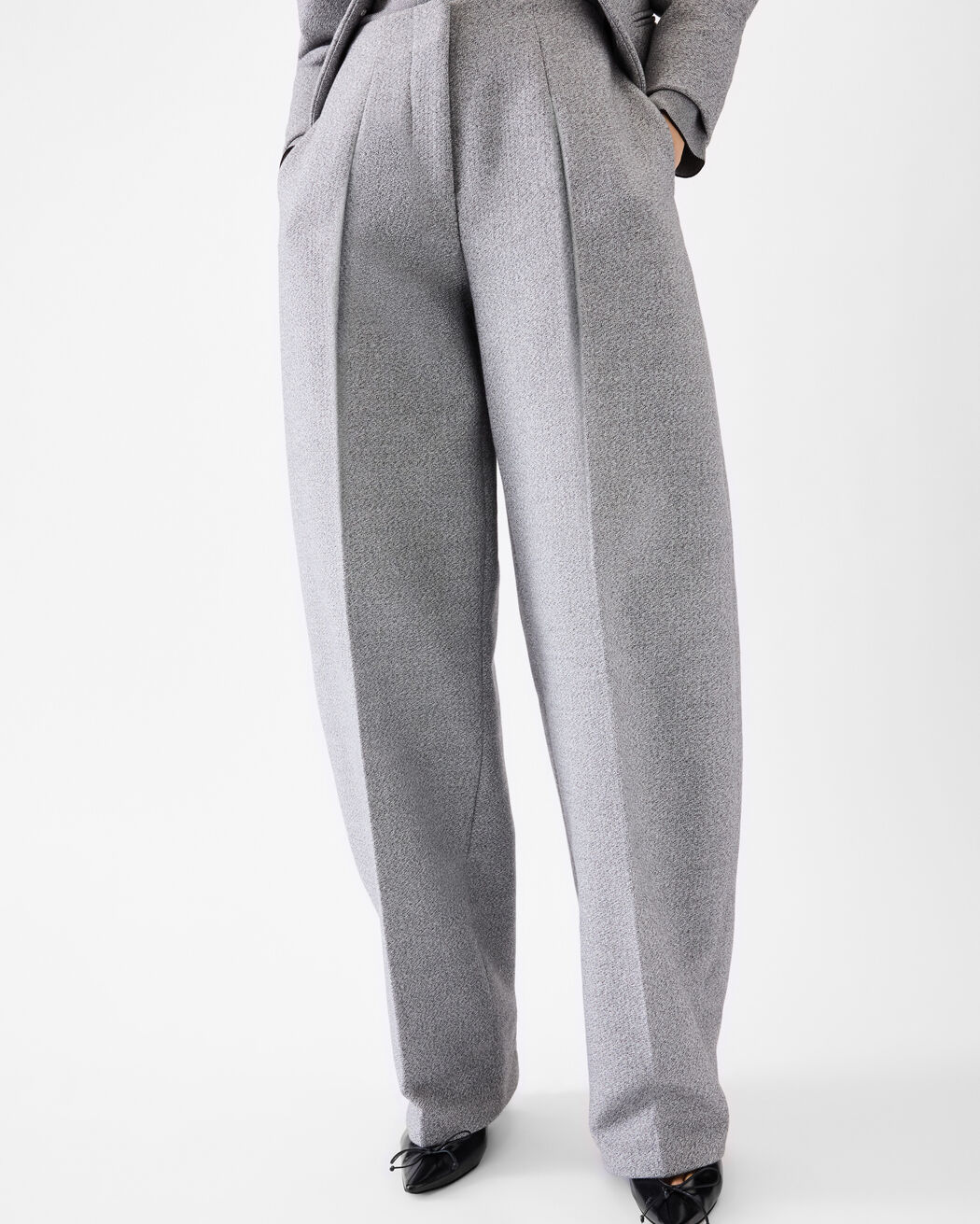 The Curvo pants jacquemus the curvo pants