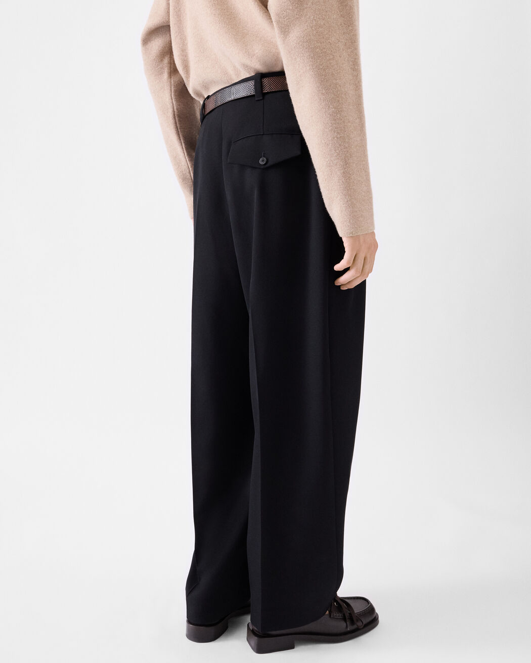 The Fernando pants
jacquemus the fernando pants