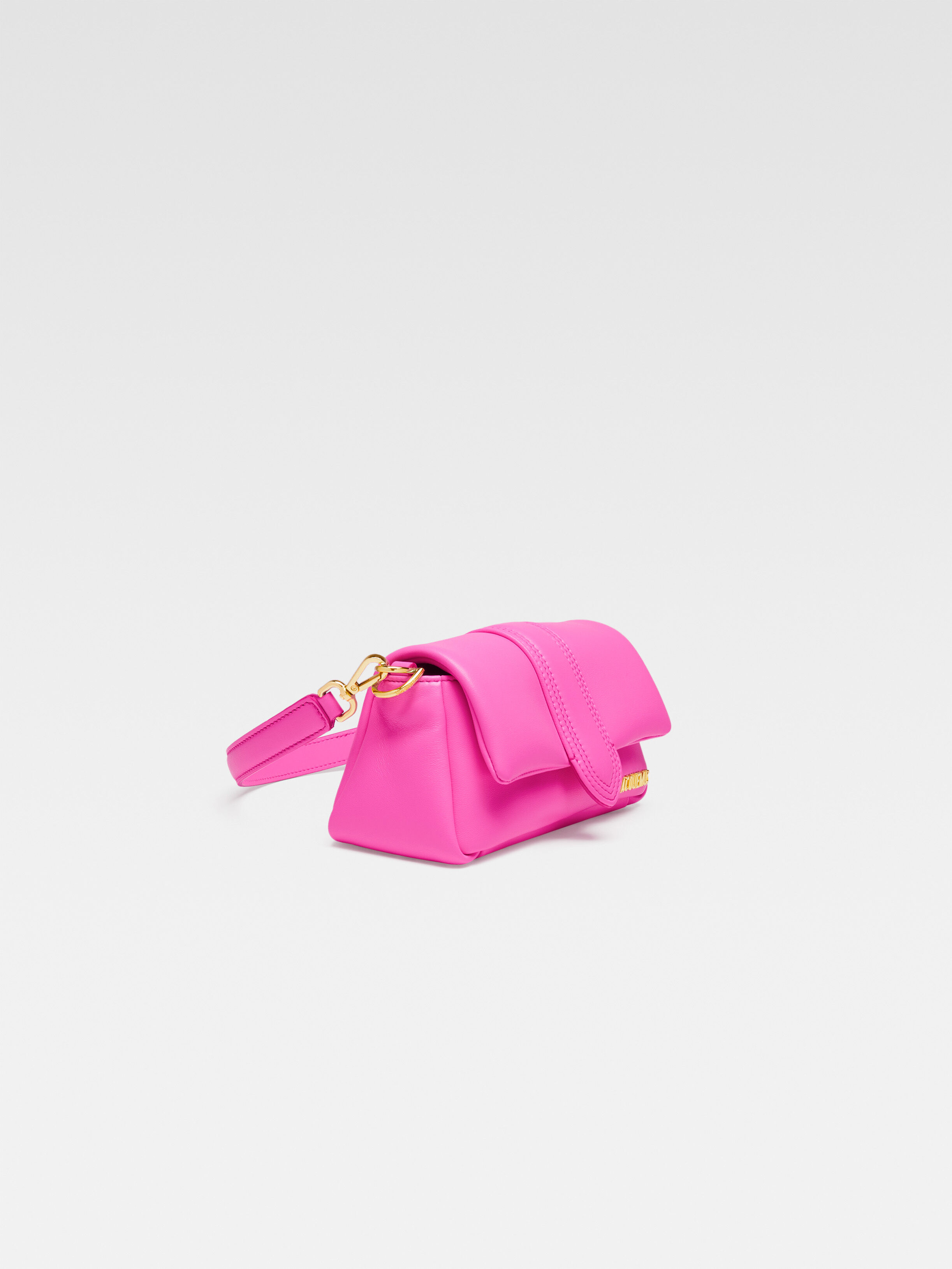 むぅ The small Bambimou, Neon Pink | JACQUEMUS UAE
