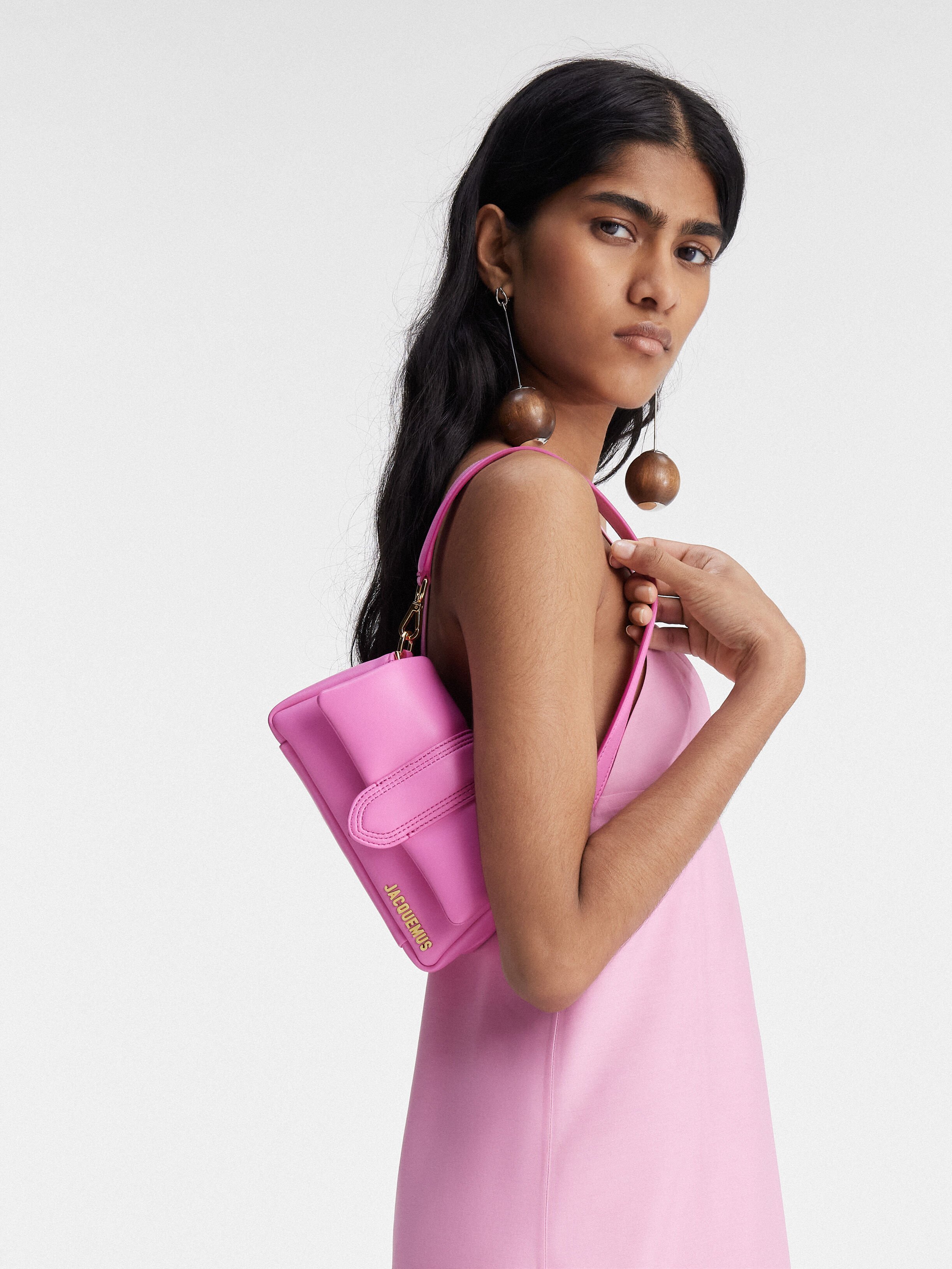 The small Bambimou, Pink | JACQUEMUS UAE The small Bambimou, Pink | JACQUEMUS UAE