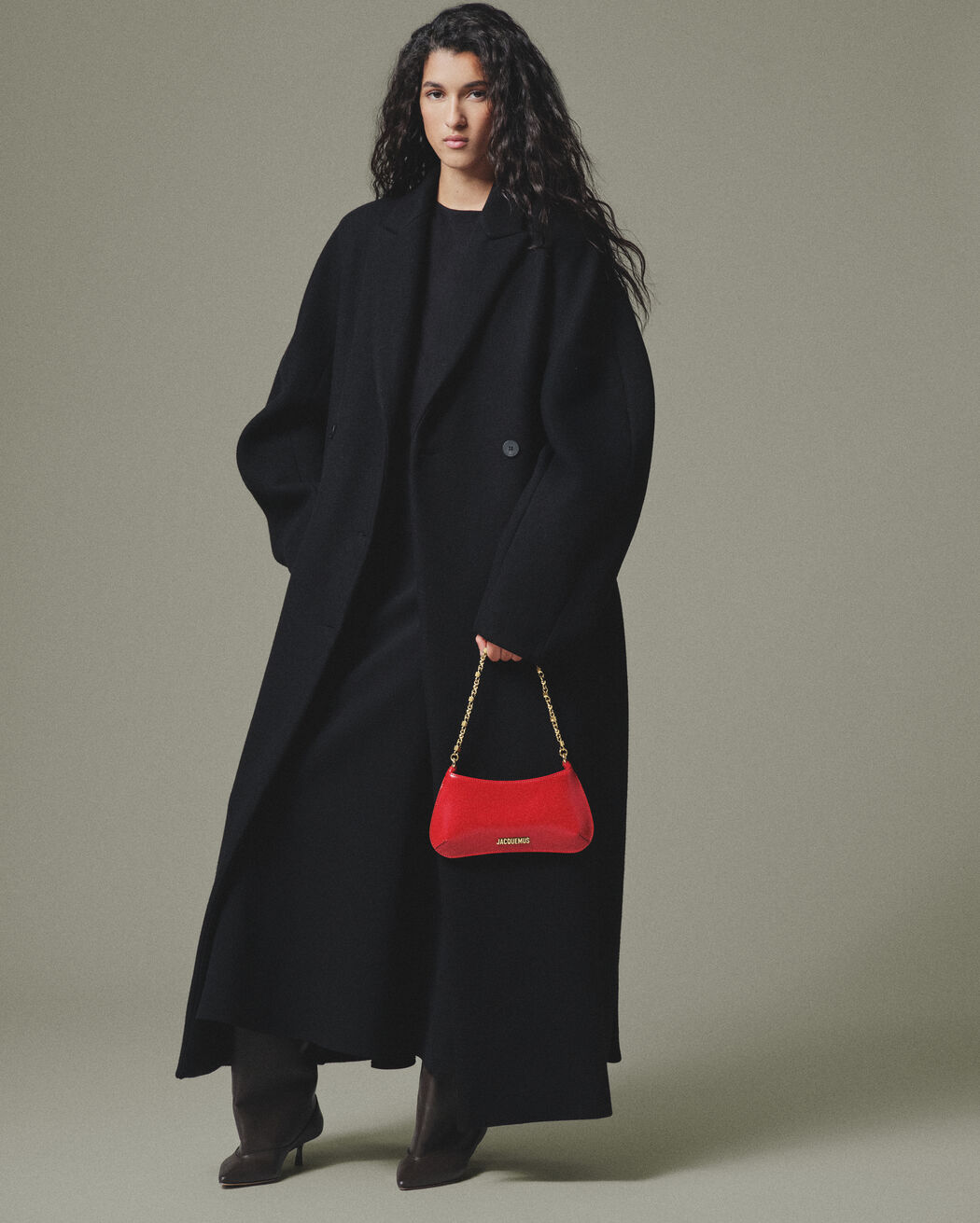 The small Bisou Chaine
jacquemus the small bisou chaine