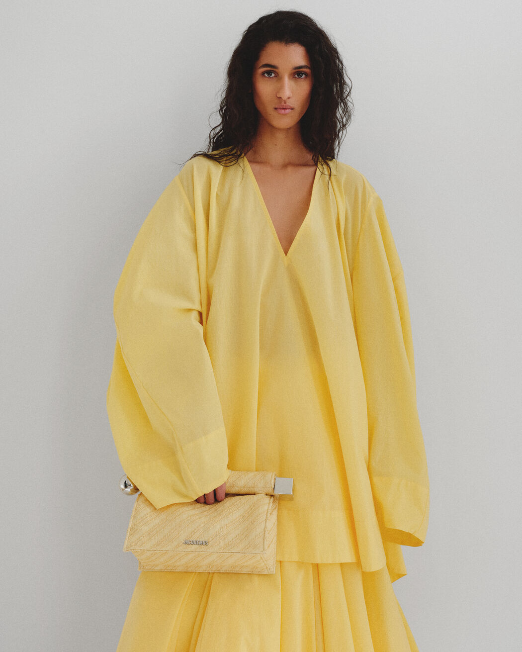 The Rond Carré clutch jacquemus the rond carr clutch