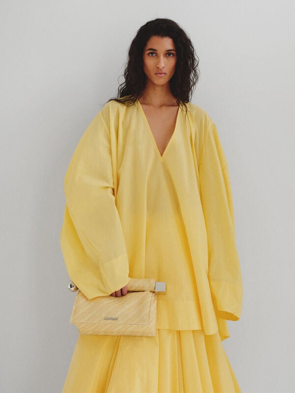 The Rond Carré clutch jacquemus the rond carr clutch