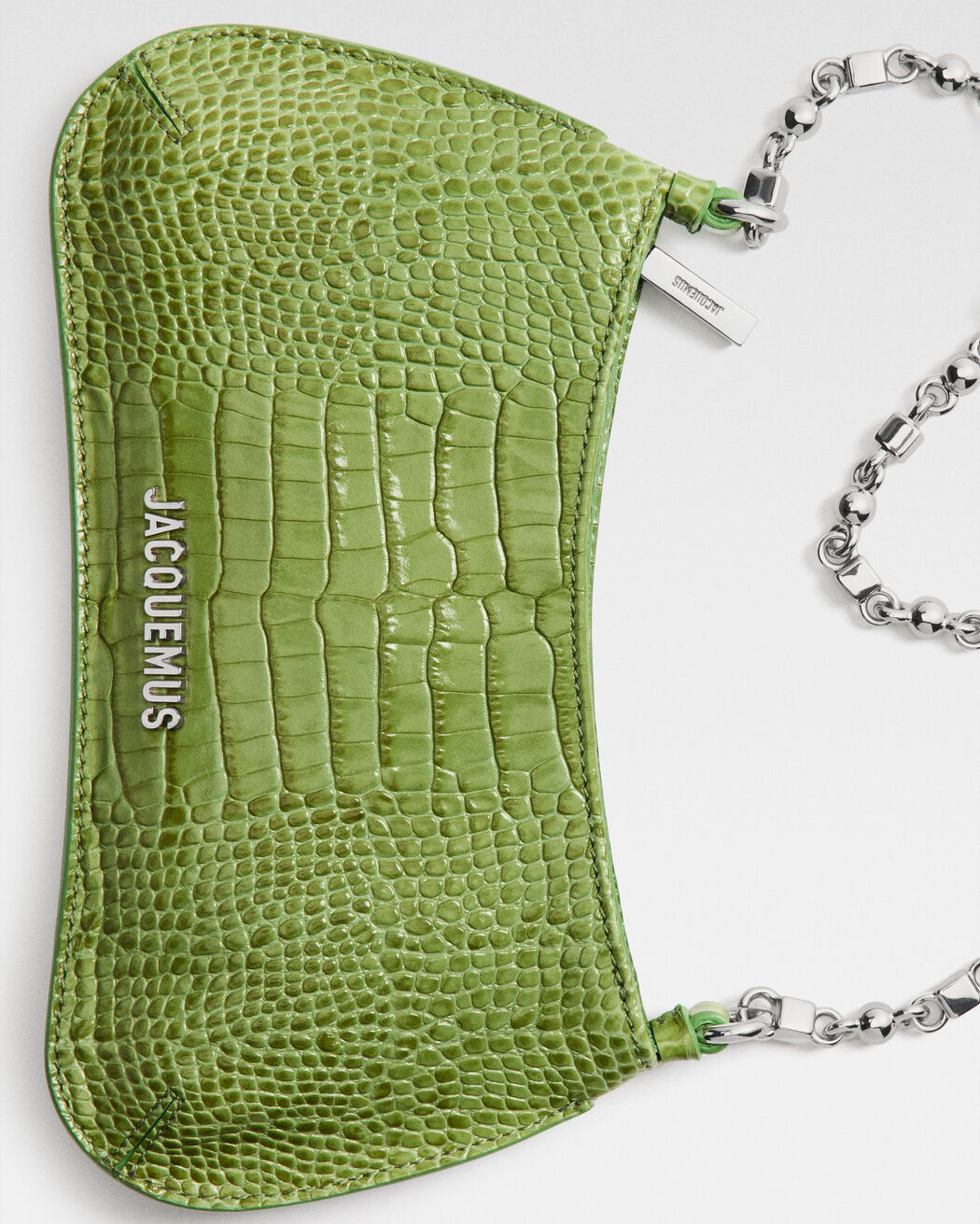 حقيبة The small Bisou Chaine jacquemus حقيبة the small bisou chaine