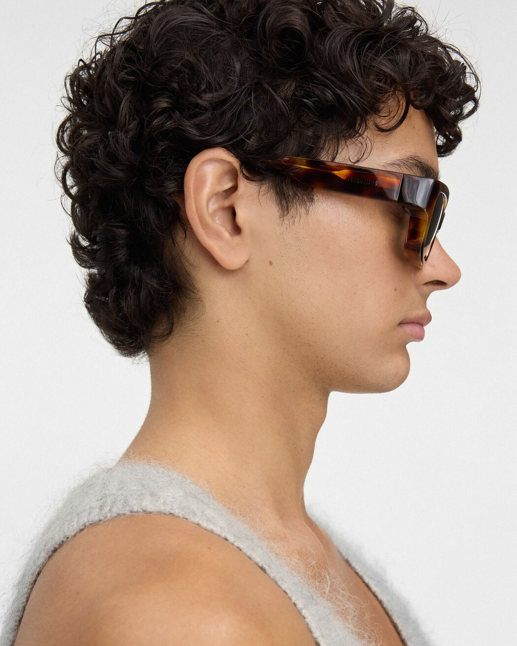 The Meridiano sunglasses jacquemus the meridiano sunglasses
