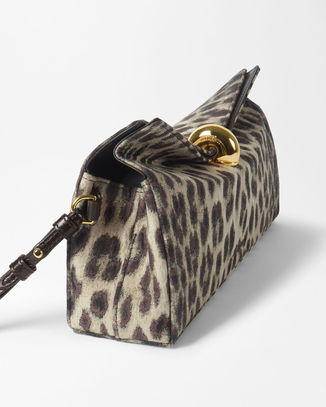 The Valérie clutch jacquemus the val rie clutch