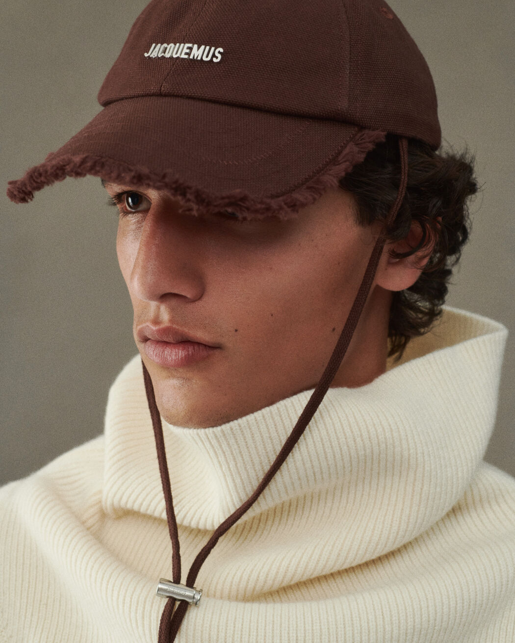The Artichaut cap jacquemus the artichaut cap
