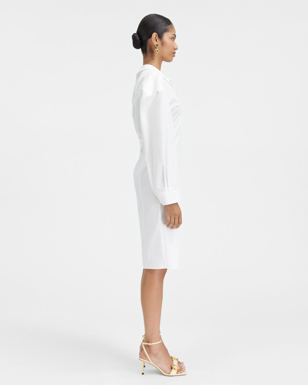 The shirt dress jacquemus the shirt dress