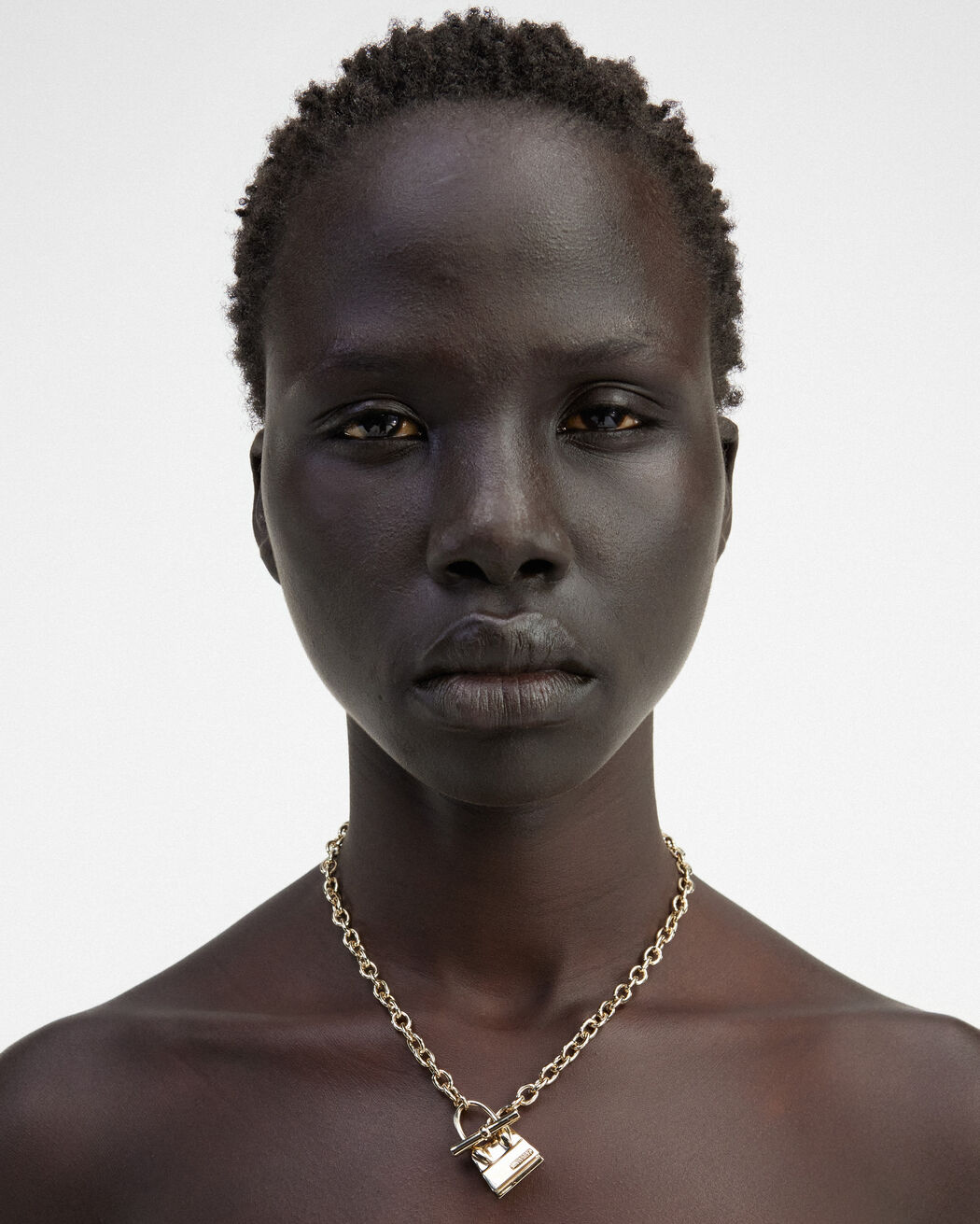 قلادة Le Collier Chiquito Barre jacquemus قلادة le collier chiquito barre