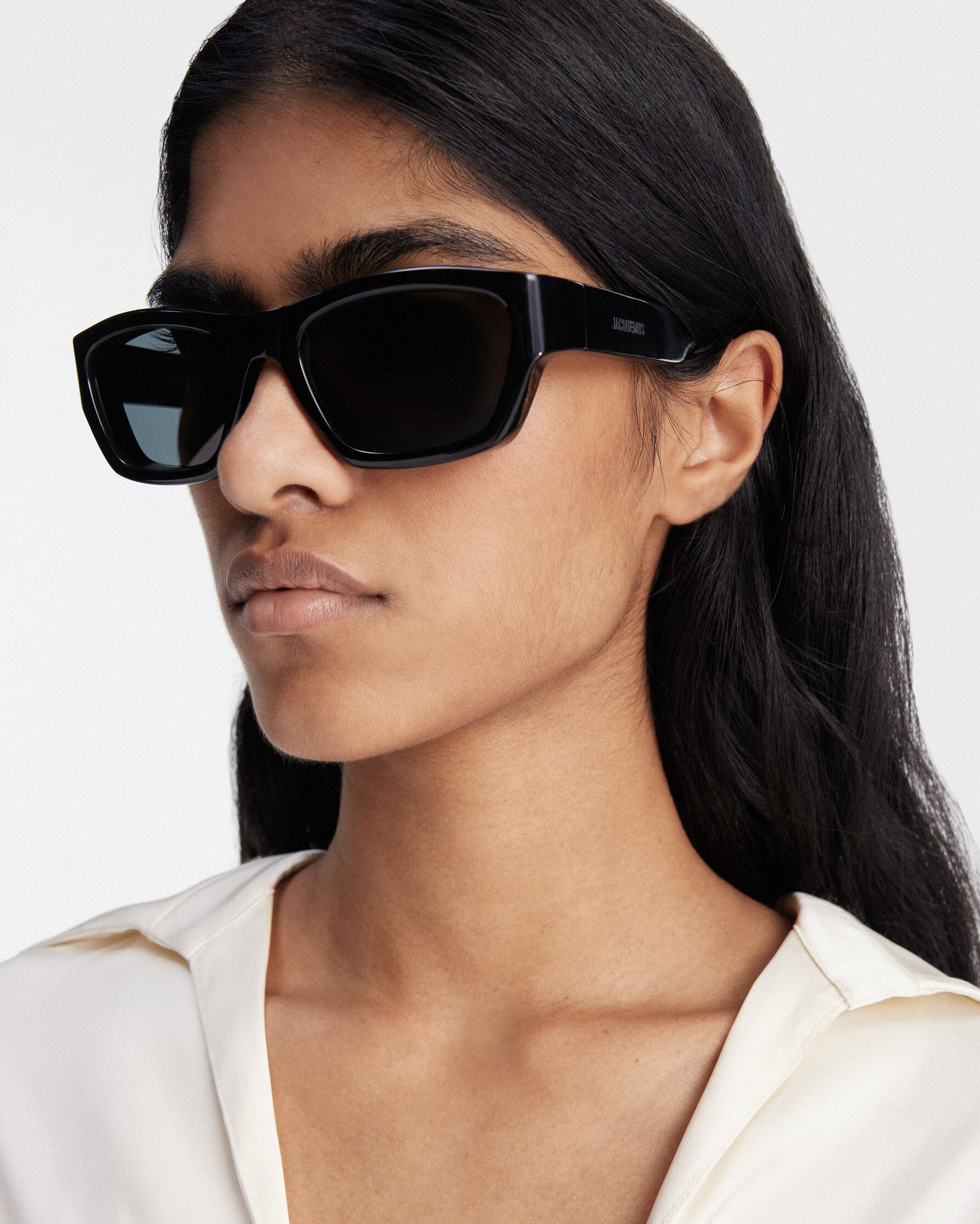The Meridiano sunglasses, Black | JACQUEMUS UAE display picture 2