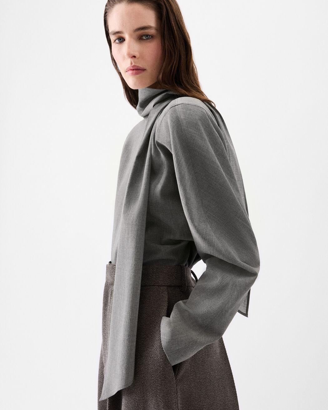 The Chale blouse jacquemus the chale blouse