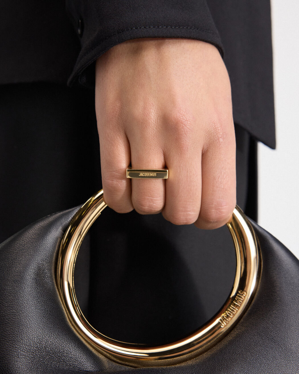 خاتم La Bague Carre jacquemus خاتم la bague carre