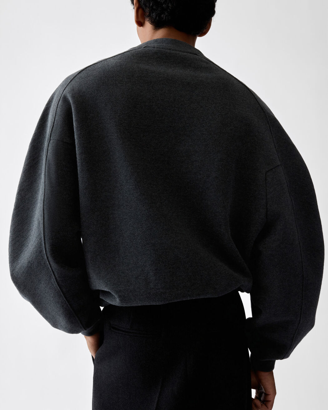 The Ruban sweatshirt jacquemus the ruban sweatshirt
