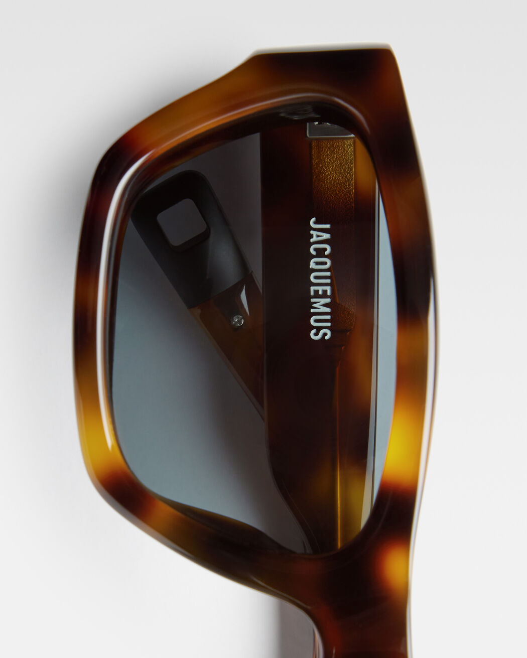 The Meridiano sunglasses jacquemus the meridiano sunglasses