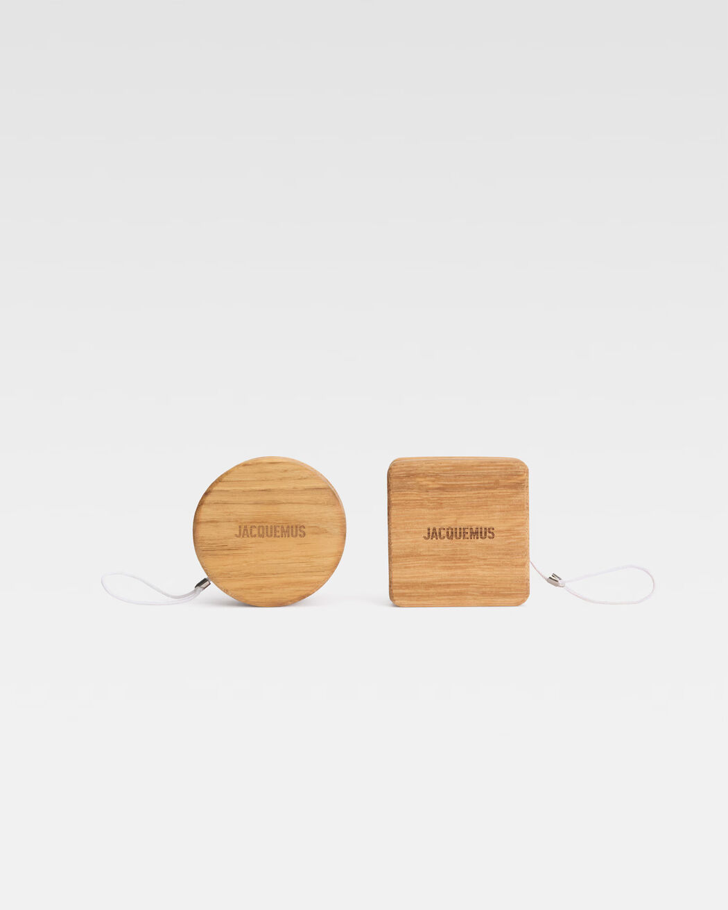 The Rond Carré yo-yos jacquemus the rond carr yo yos