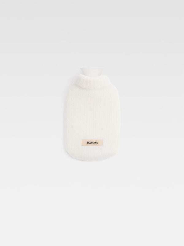 The hot-water bottle زجاجة jacquemus the hot water bottle زجاجة
