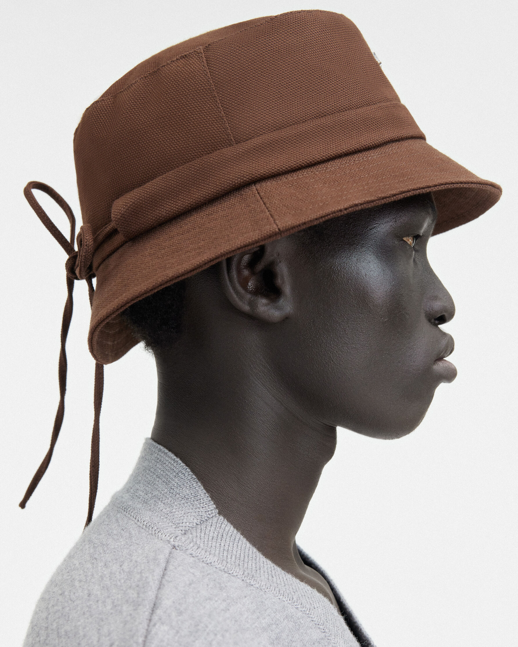 The Gadjo bucket hat, Brown | JACQUEMUS UAE