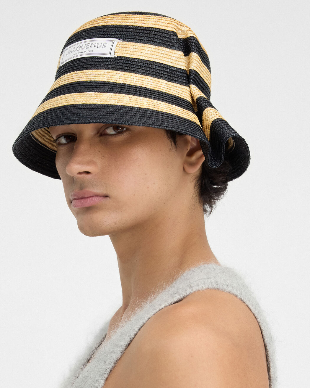 قبعة Le Chapeau Vela jacquemus قبعة le chapeau vela