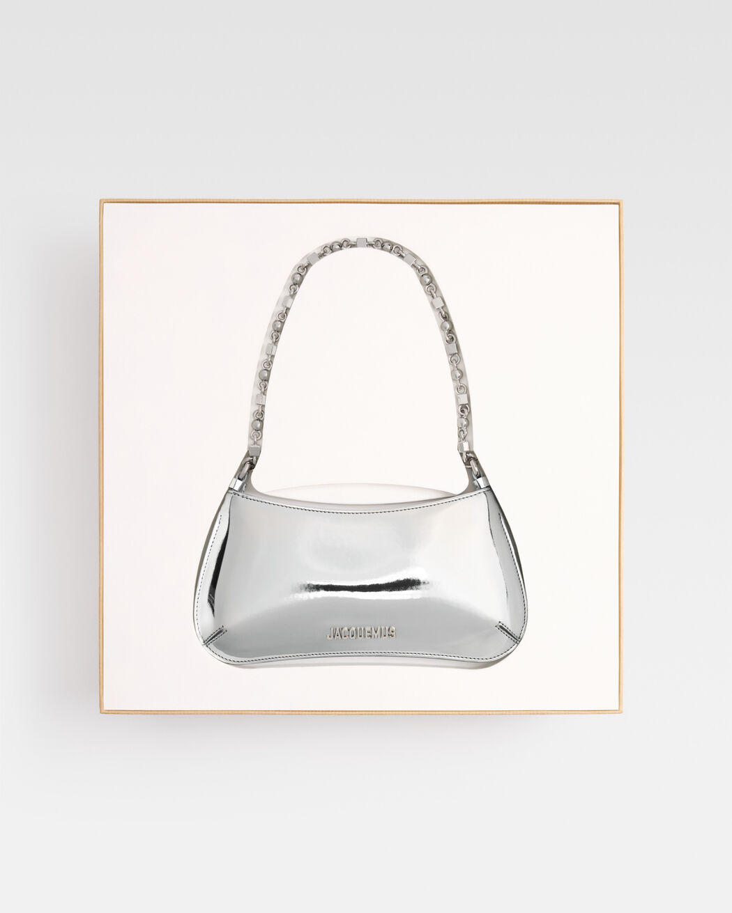 حقيبة The small Bisou Chaine jacquemus حقيبة the small bisou chaine