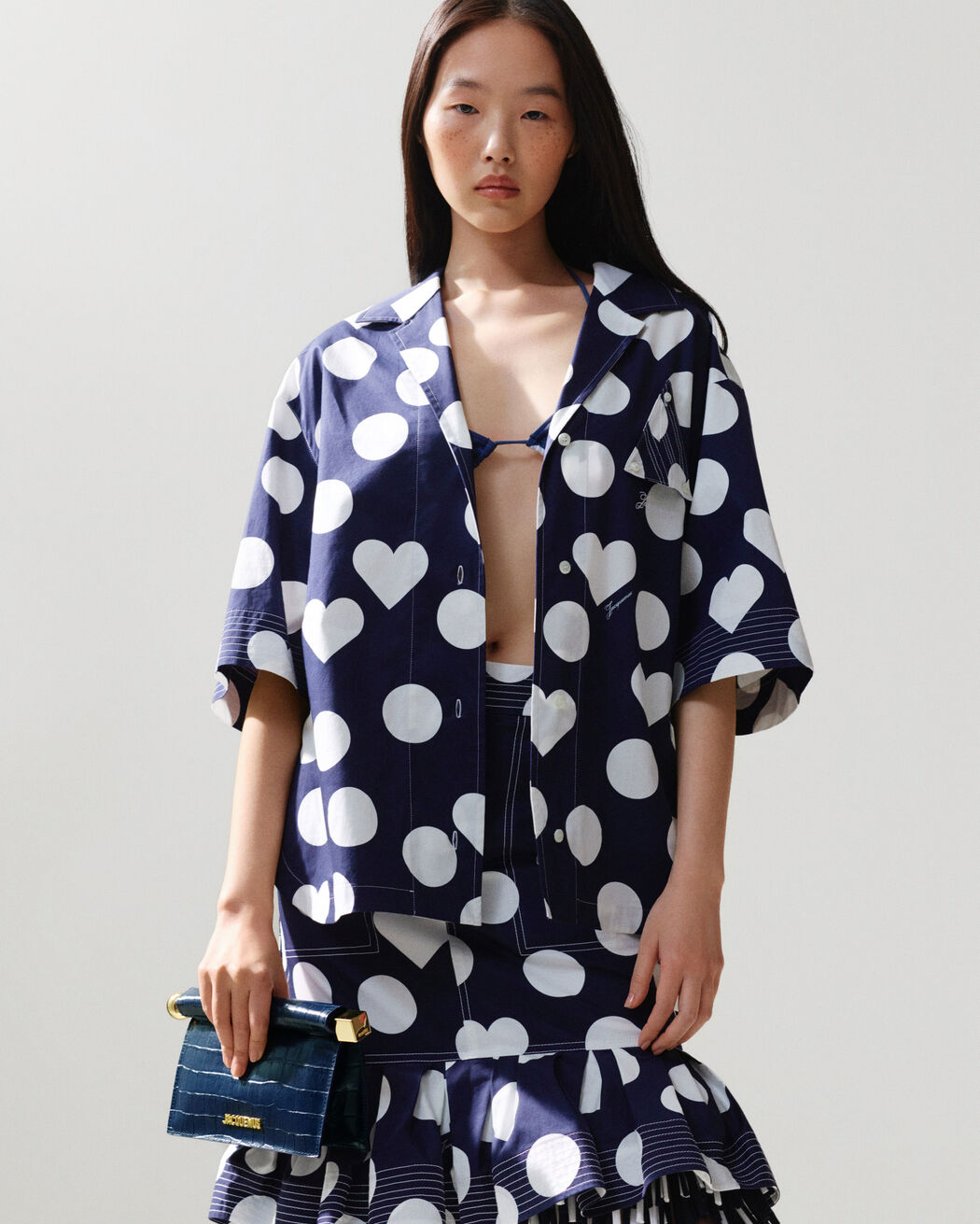 حقيبة كلاتش The small Rond Carré jacquemus حقيبة كلاتش the small rond carr