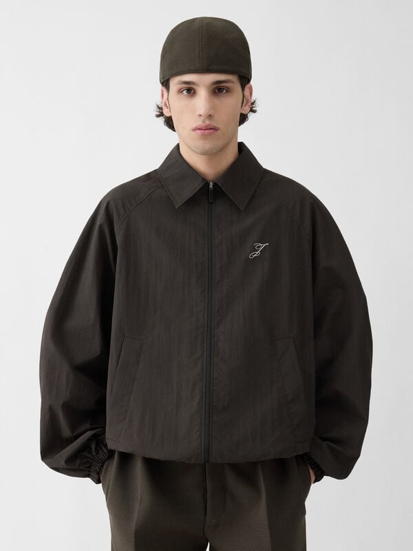 The windbreaker jacquemus the windbreaker