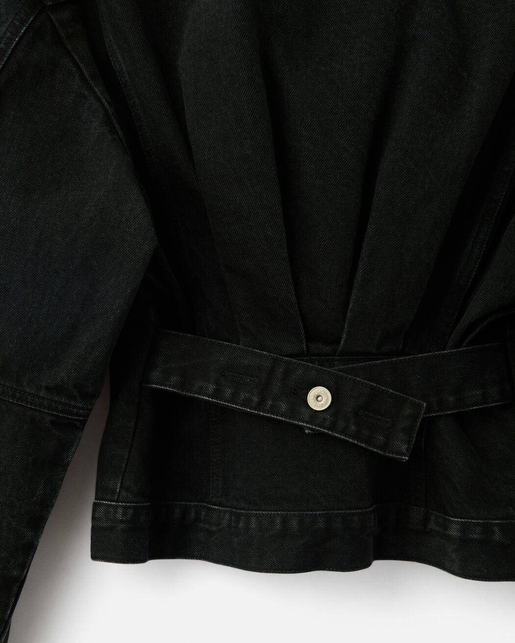 The denim de-Nîmes jacket jacquemus the denim de n mes jacket