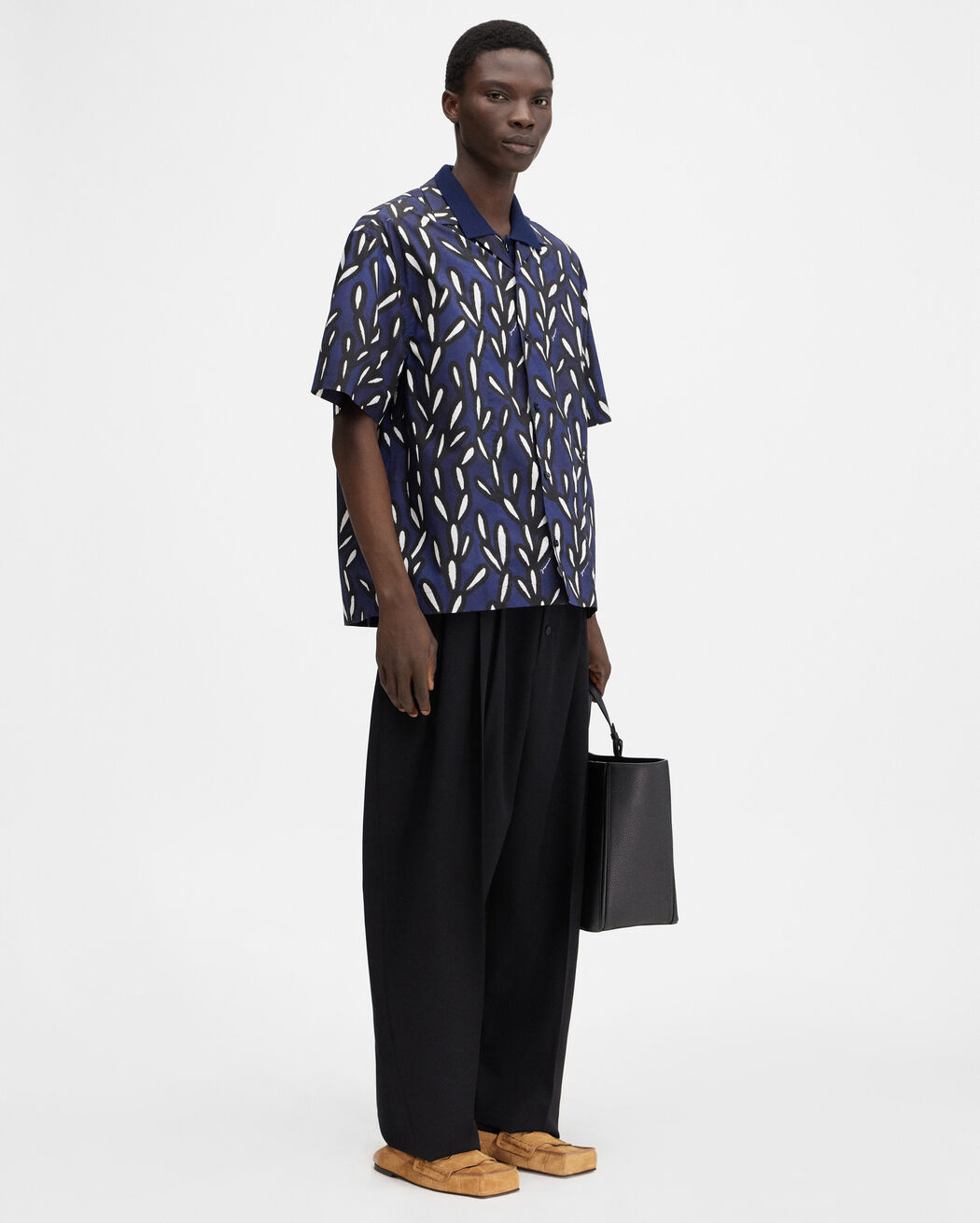 The Jean shirt قميص jacquemus the jean shirt قميص