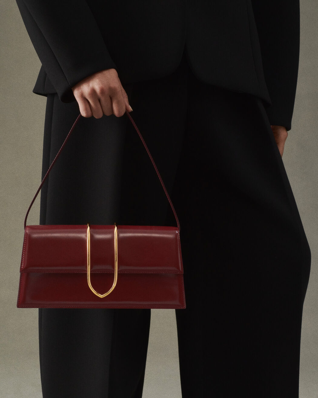 حقيبة The long Bambino jacquemus حقيبة the long bambino