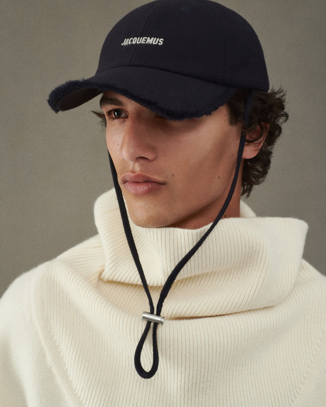 The Artichaut cap jacquemus the artichaut cap
