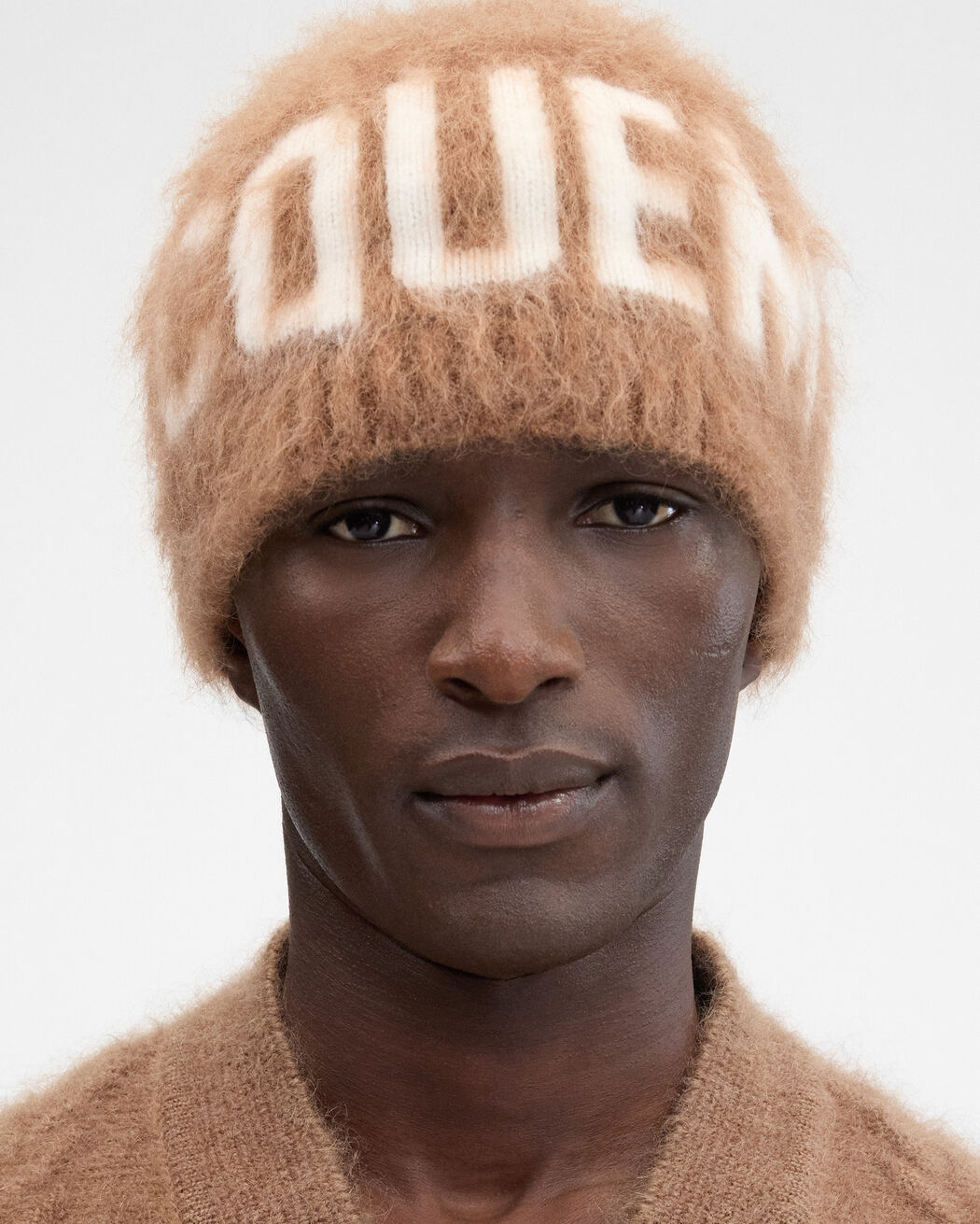 The Logo beanie jacquemus the logo beanie