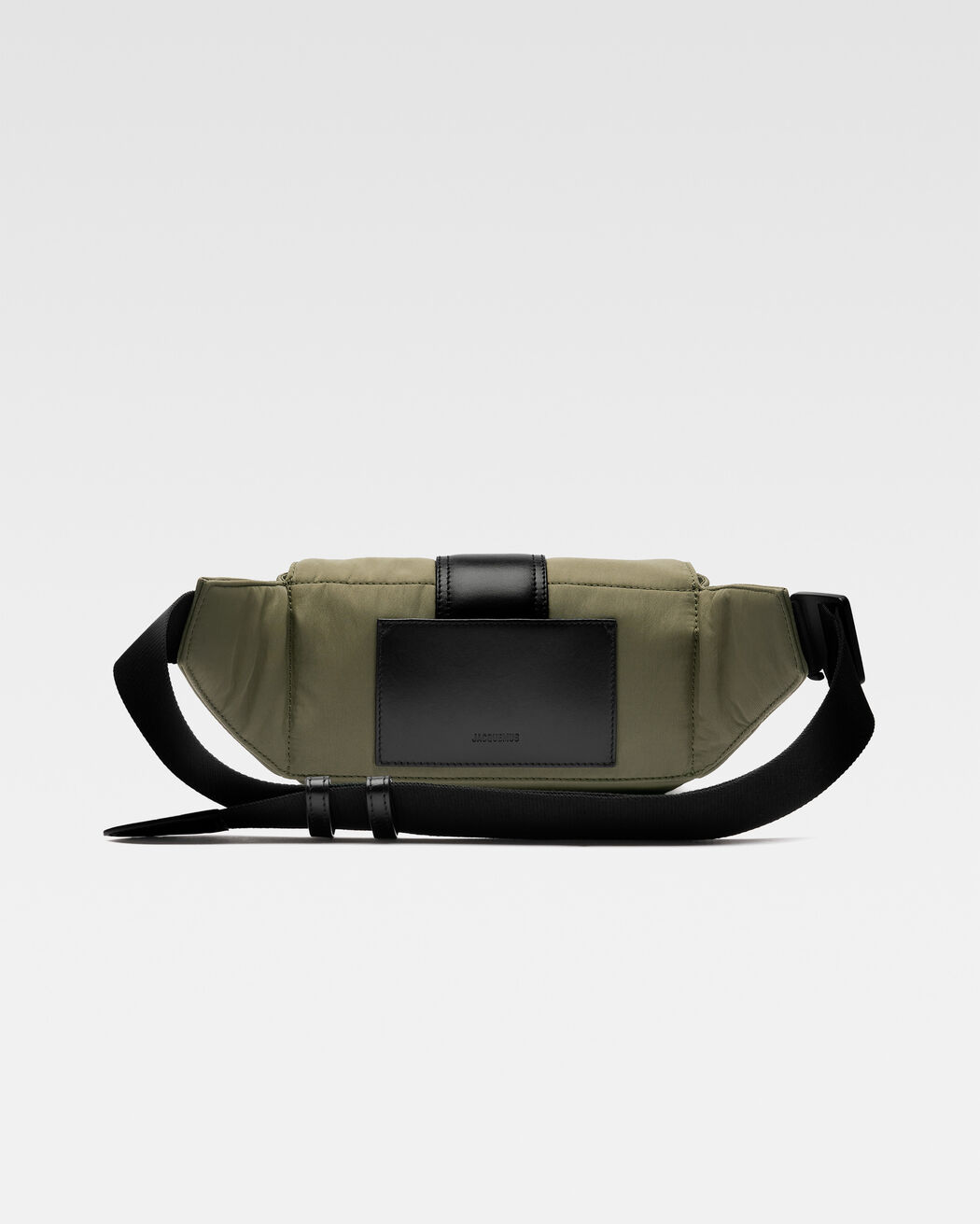 حقيبة La Banane Bambino jacquemus حقيبة la banane bambino