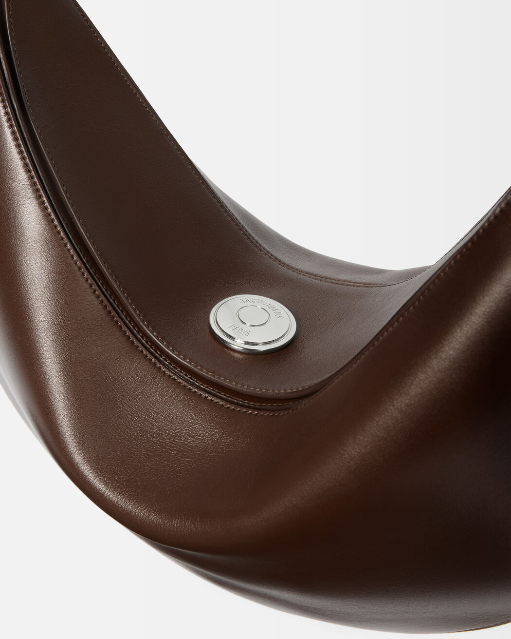 The Ovalo bag jacquemus the ovalo bag