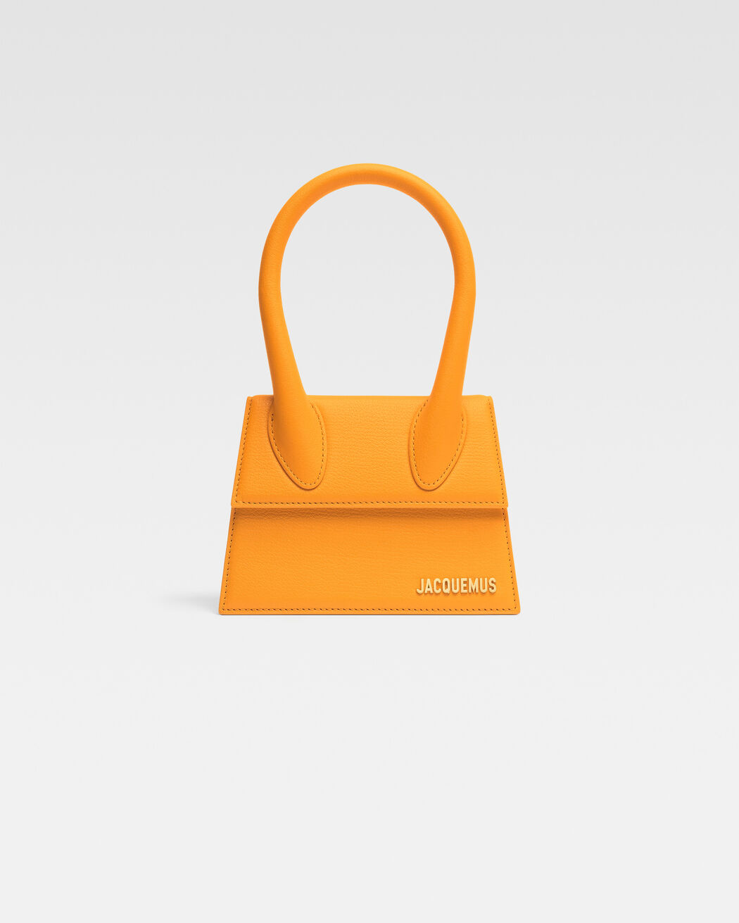 حقيبة The medium Chiquito jacquemus حقيبة the medium chiquito