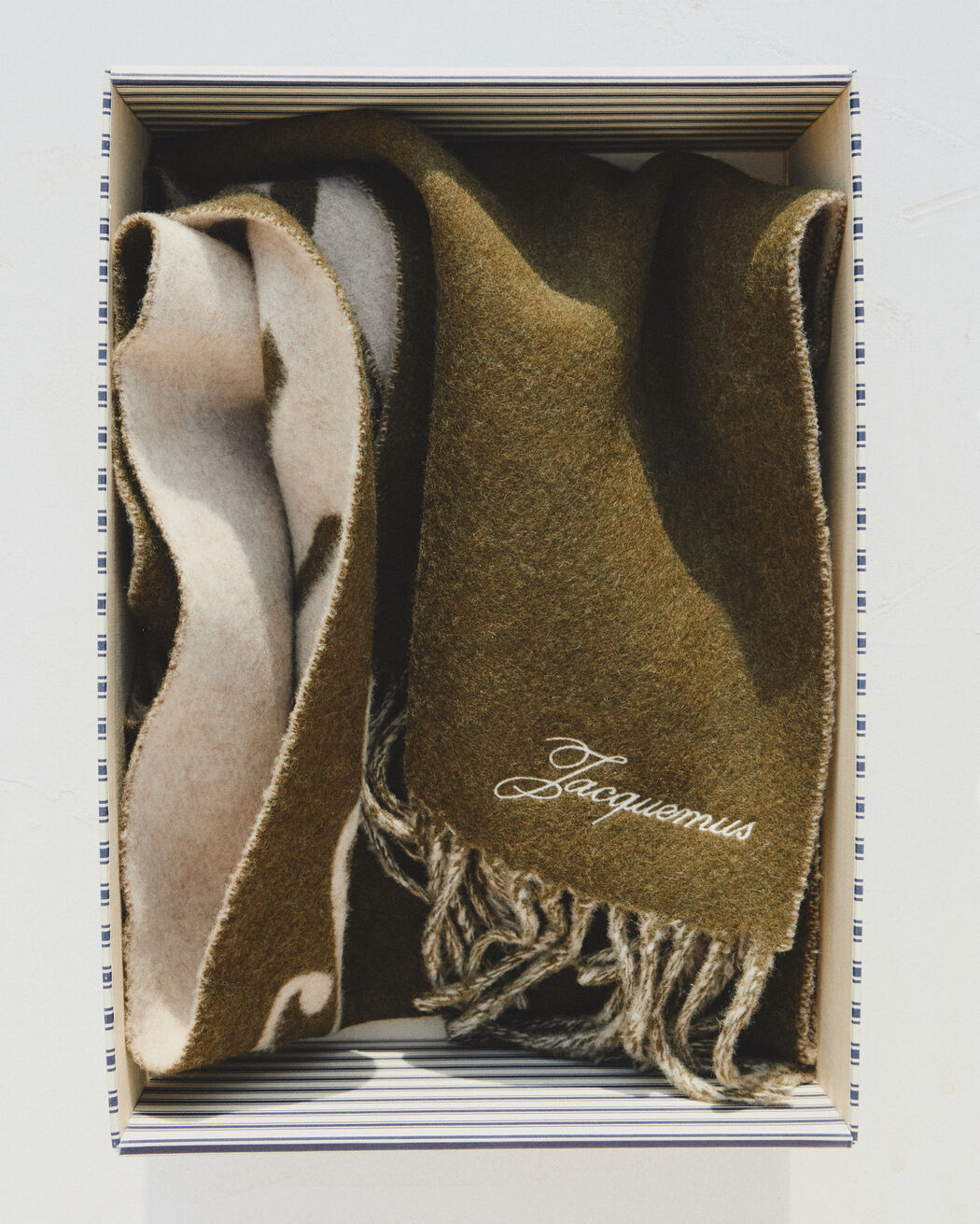 L Echarpe Atelier jacquemus l echarpe atelier