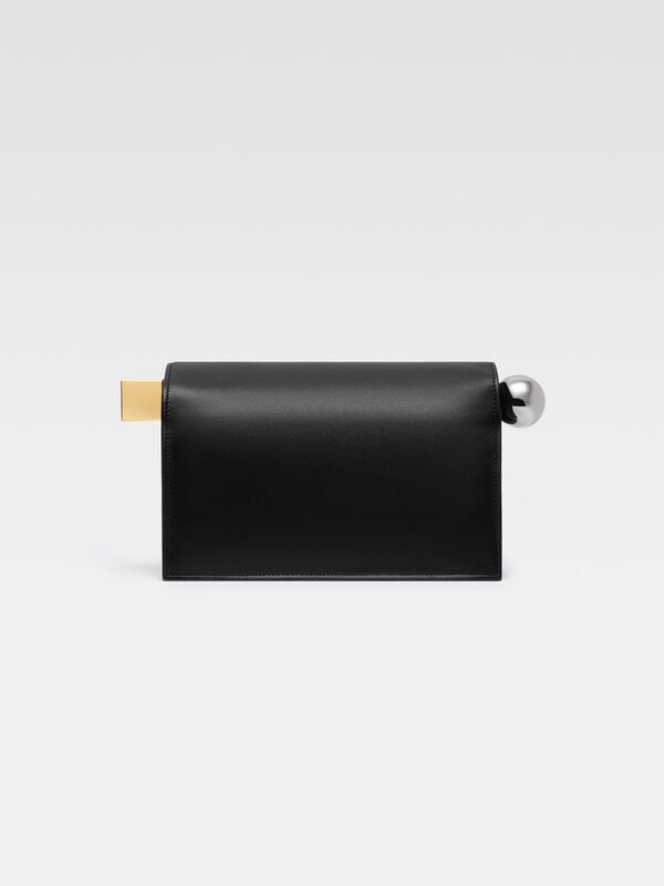 The Rond Carré clutch jacquemus the rond carr clutch