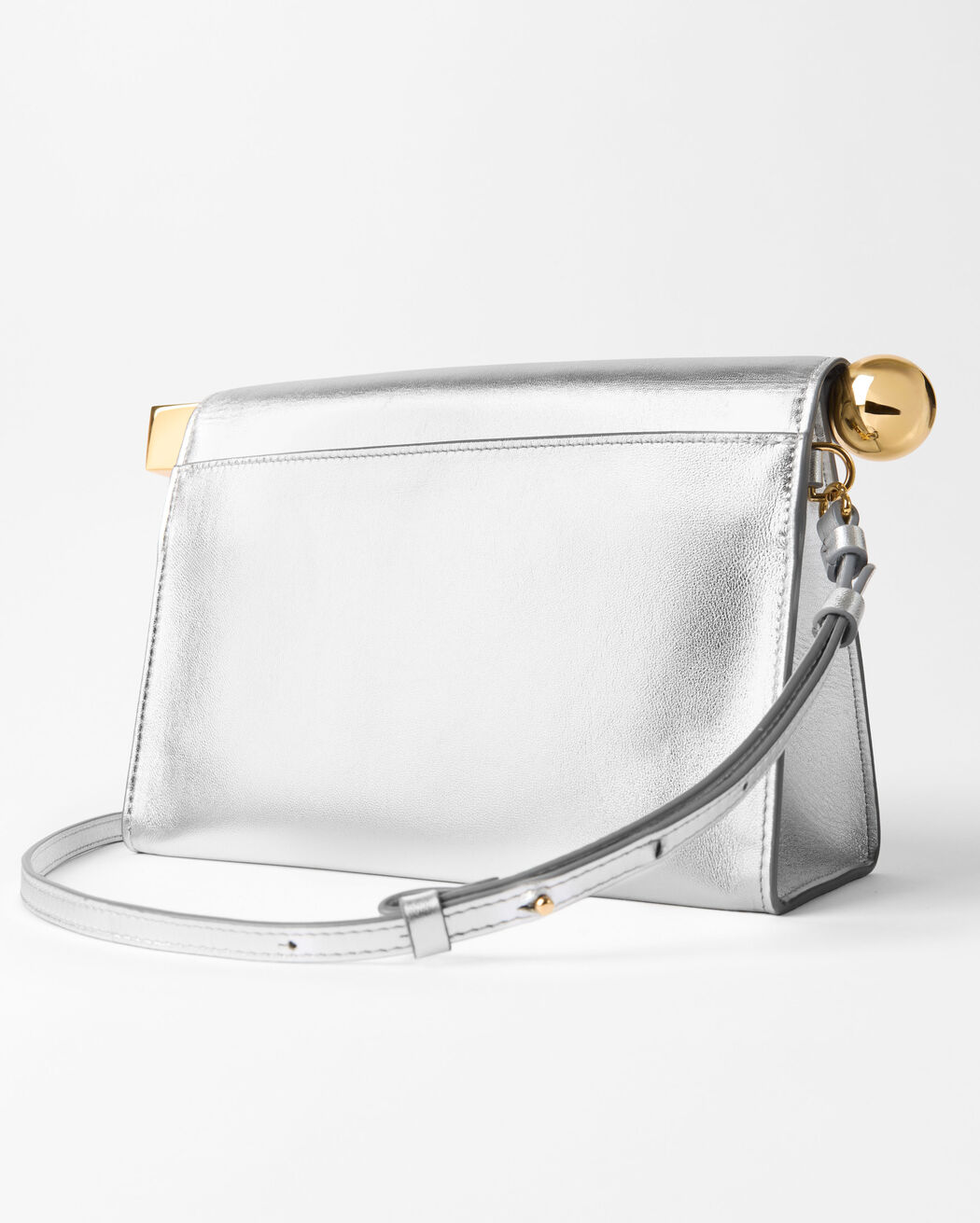 The Rond Carré bag jacquemus the rond carr bag