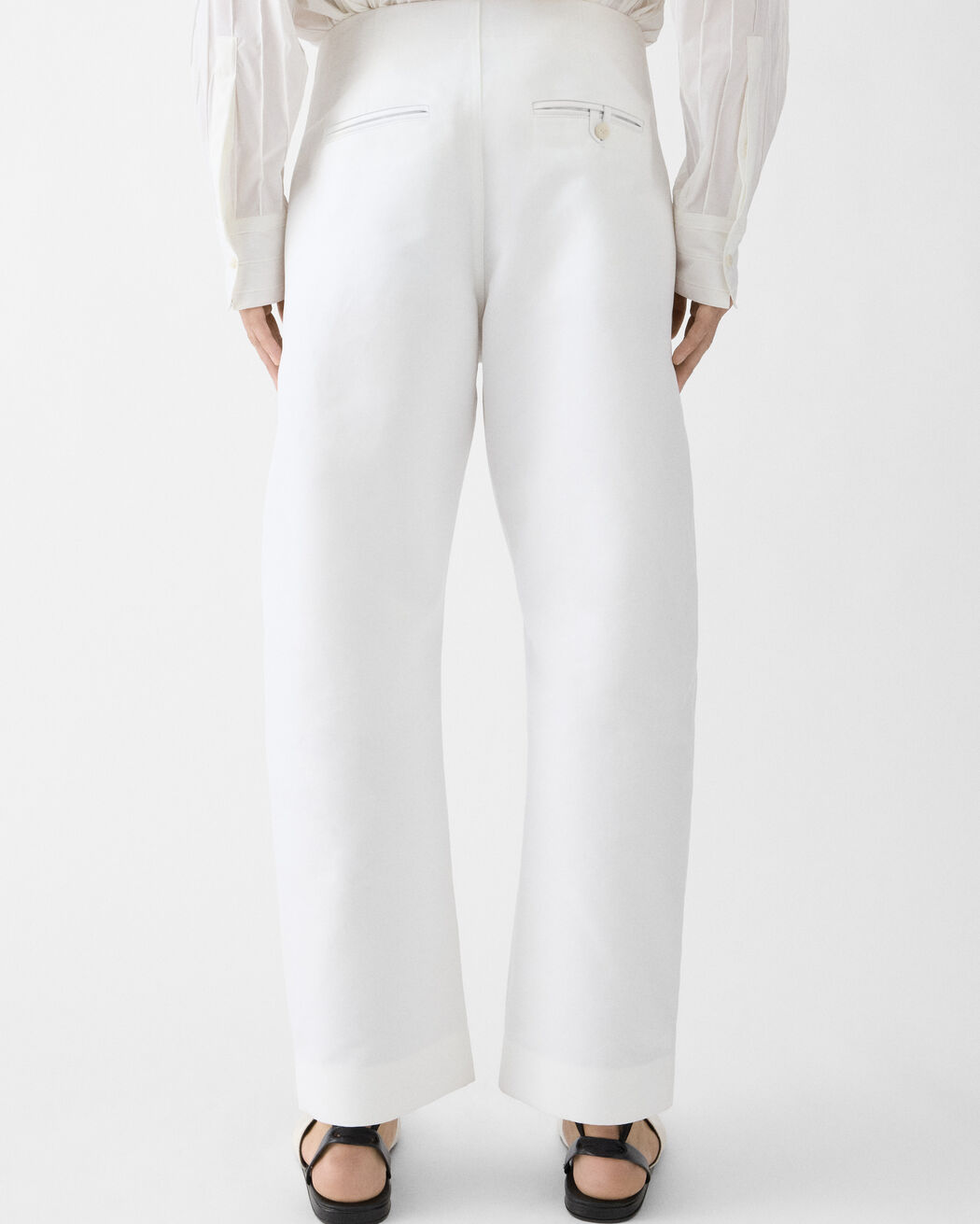 The Gardian Pants jacquemus the gardian pants
