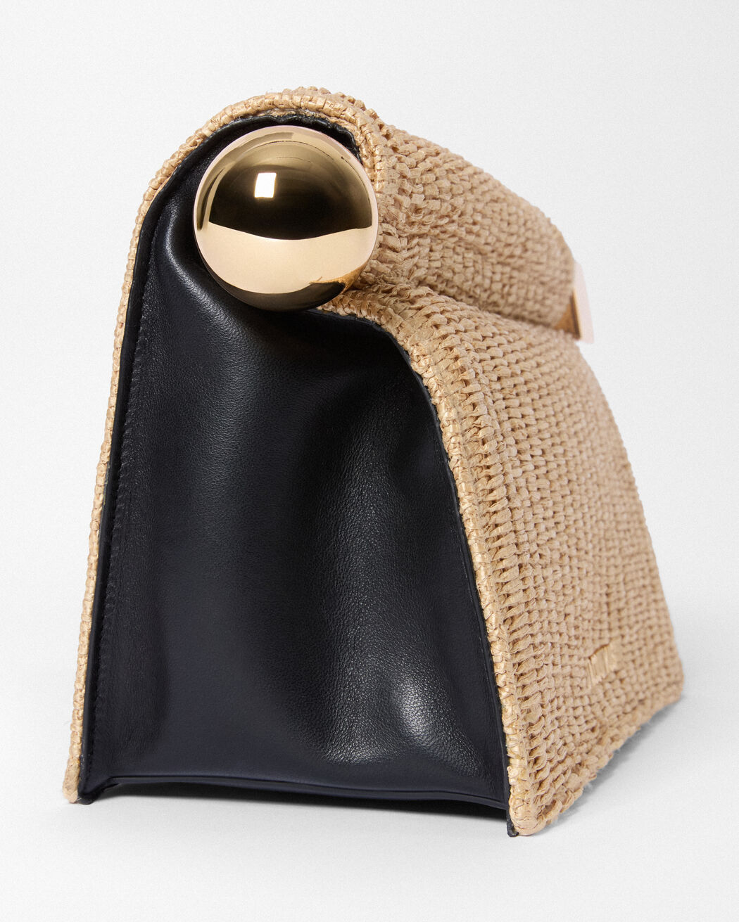 The Rond Carré clutch jacquemus the rond carr clutch