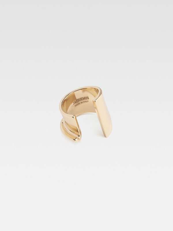 The J ring jacquemus the j ring