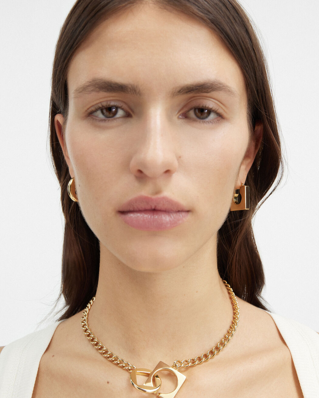 The Rond Carré necklace jacquemus the rond carr necklace