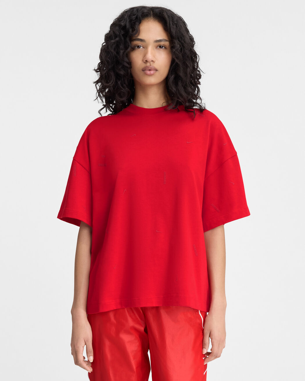 The JACQUEMUS+NIKE multi logo t-shirt the jacquemus nike multi logo t shirt