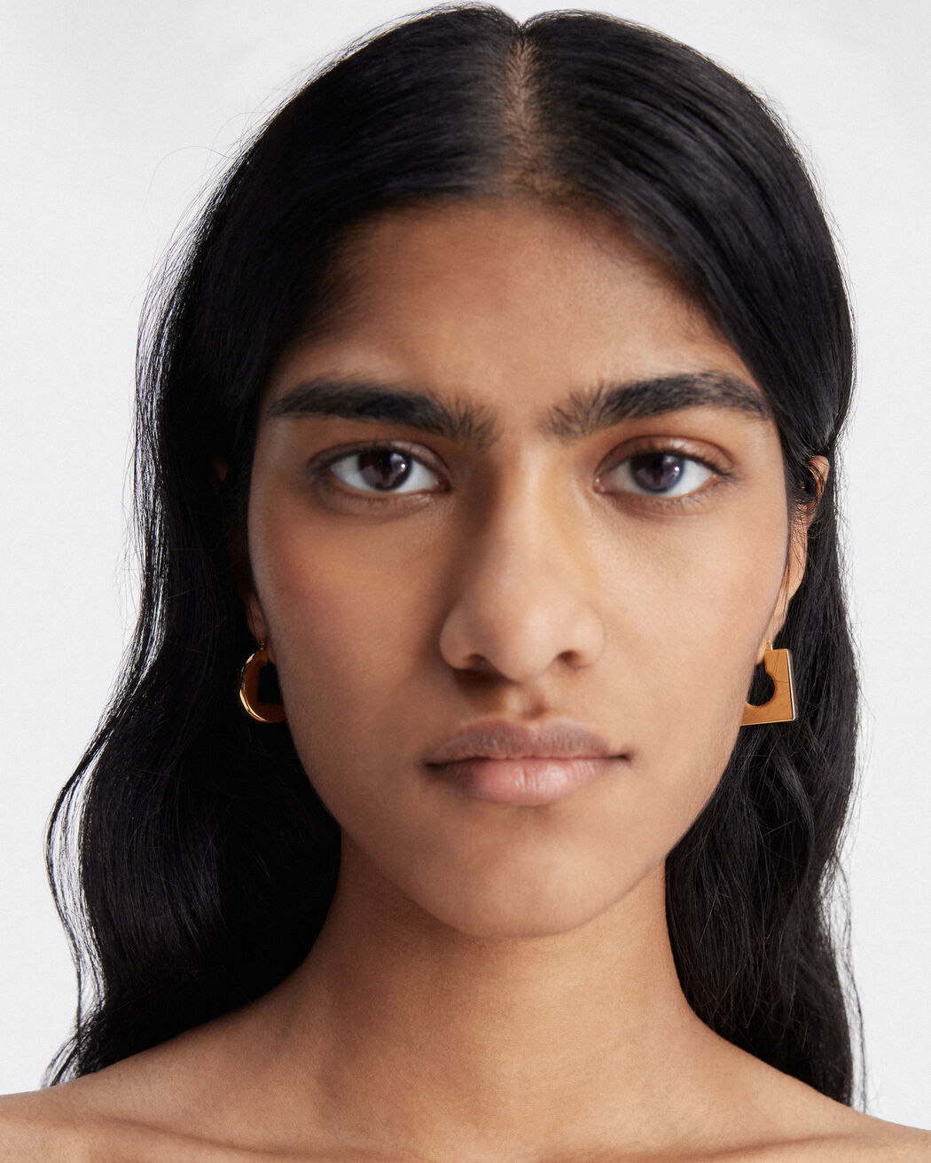 The Rond Carré earrings jacquemus the rond carr earrings