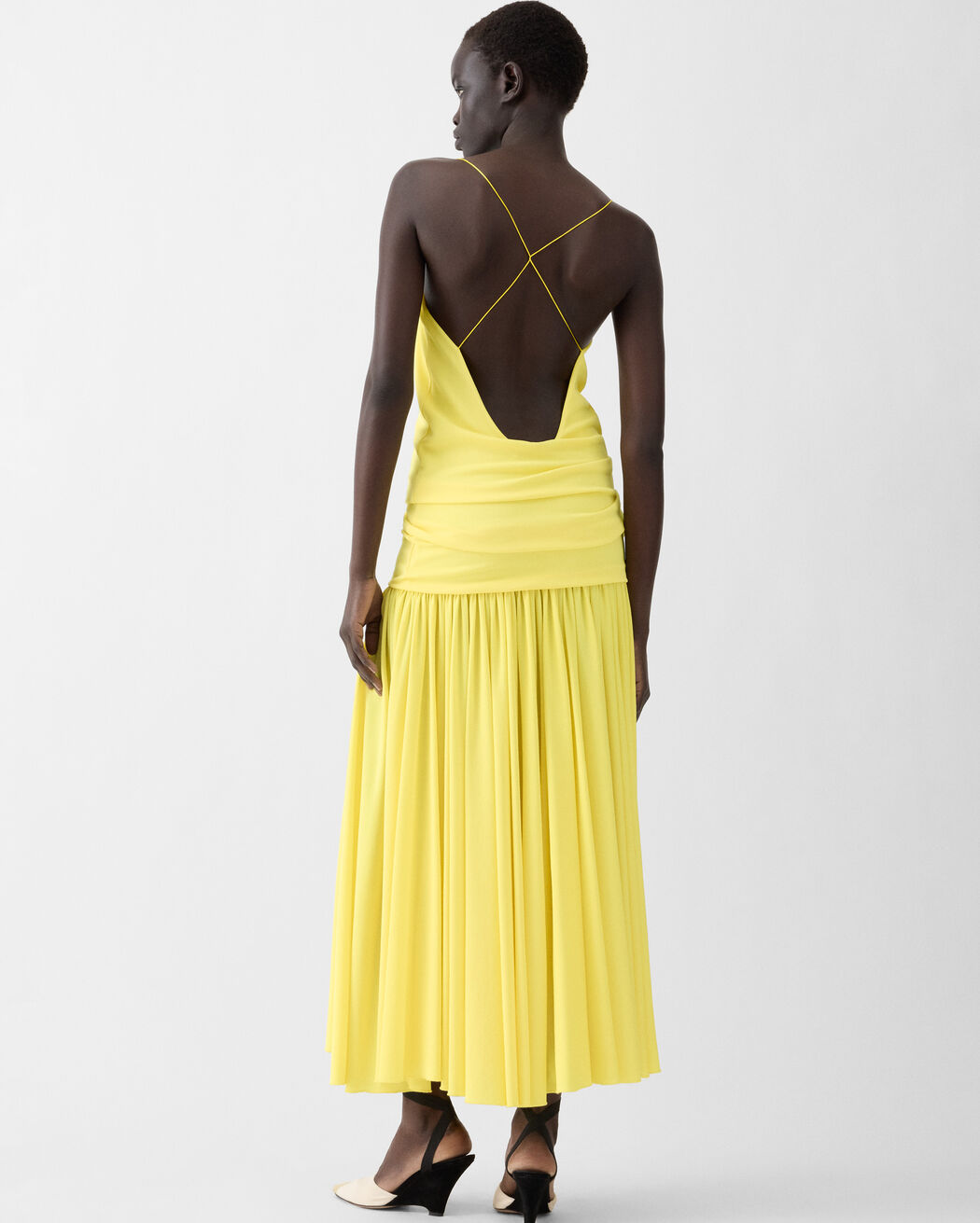 فستان The Abiha jacquemus فستان the abiha