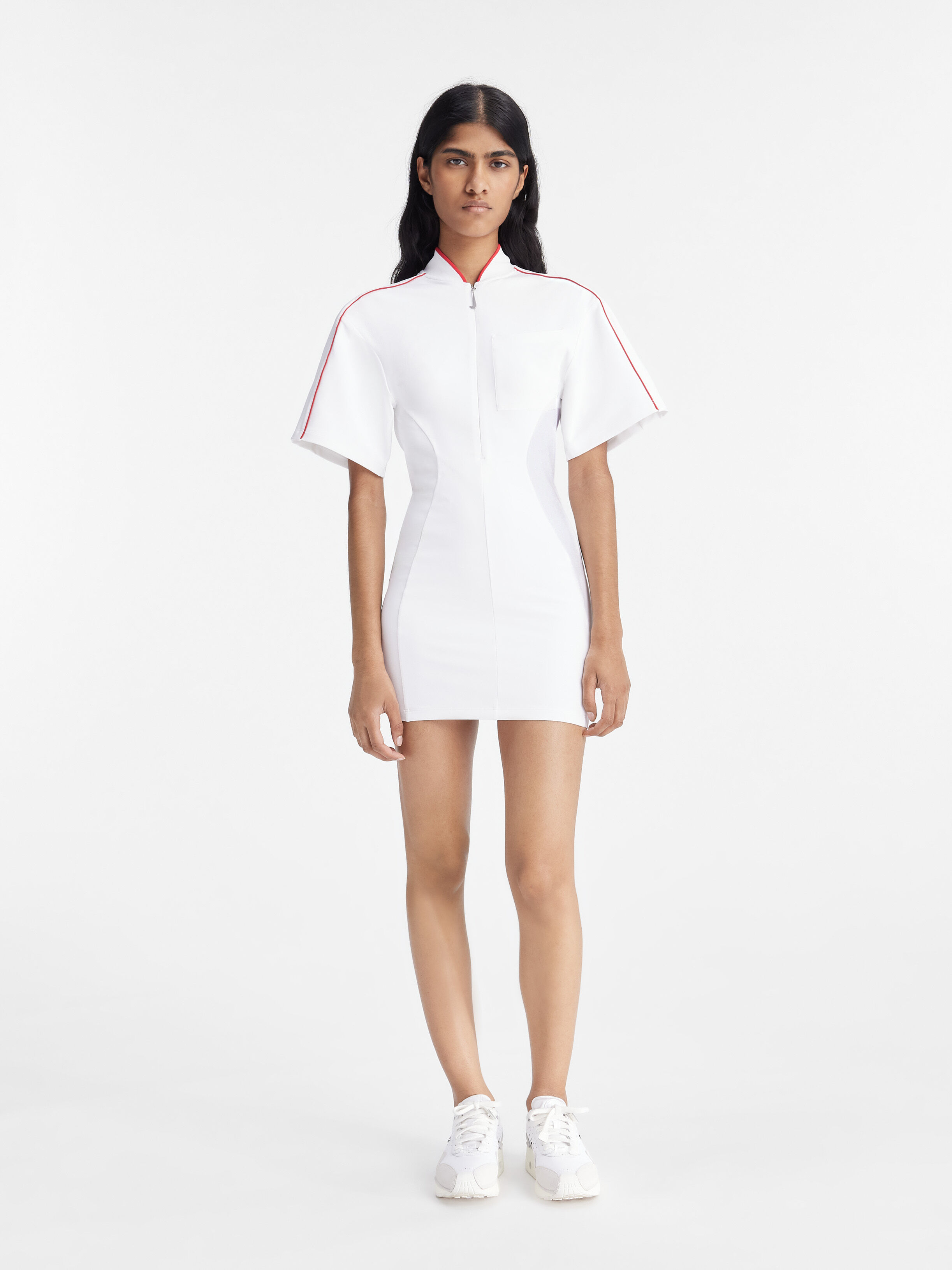 The JACQUEMUS+NIKE t-shirt dress, White | JACQUEMUS UAE