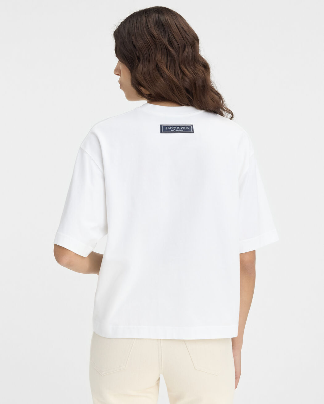 تي شيرت Le T-Shirt Scesa jacquemus تي شيرت le t shirt scesa
