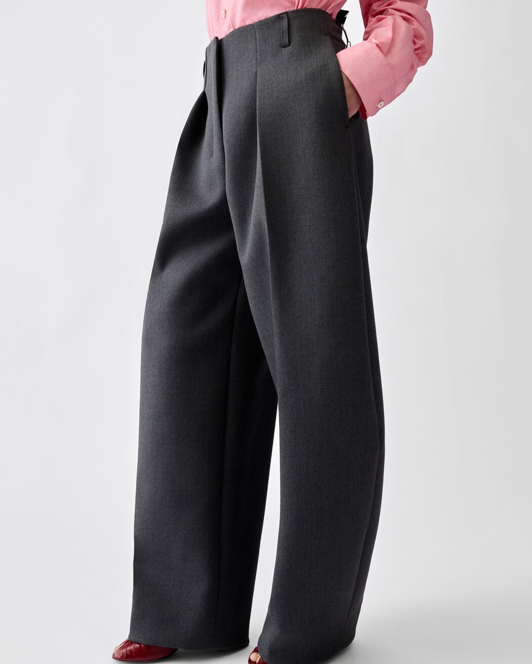 بنطلون The Ovalo jacquemus بنطلون the ovalo