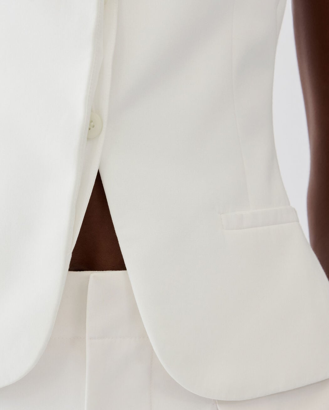 The Ovalo short-sleeve jacket jacquemus the ovalo short sleeve jacket