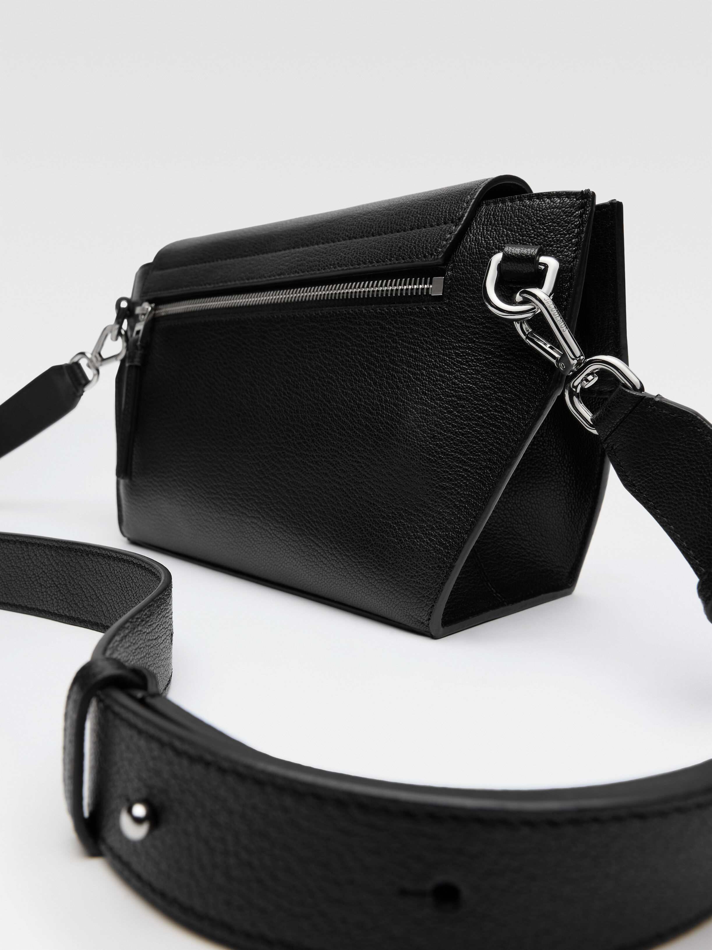 The Capri messenger bag, Black | JACQUEMUS UAE