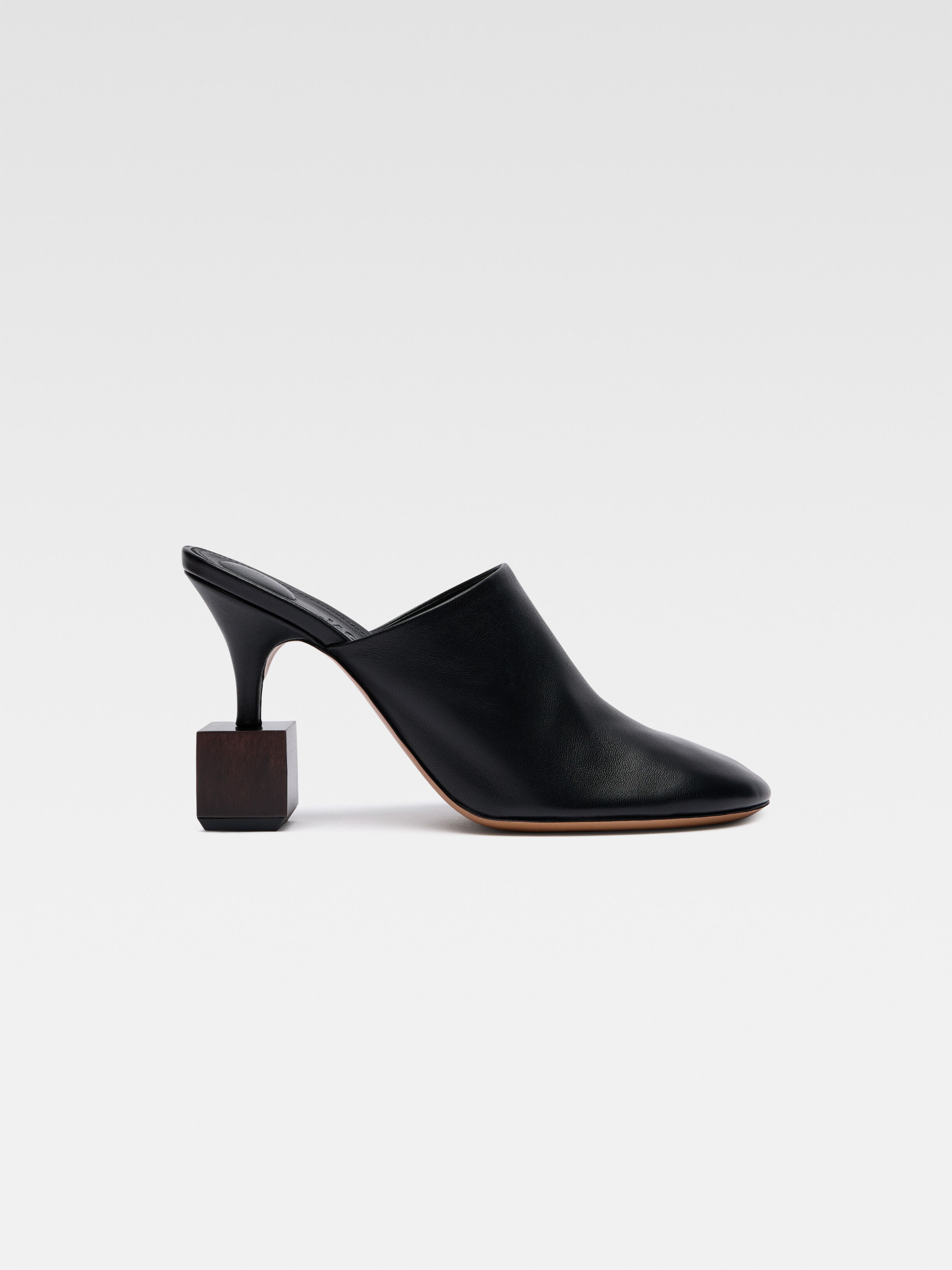 23cm JACQUEMUS(ジャックムス) パンプス(レディース) - 海外通販